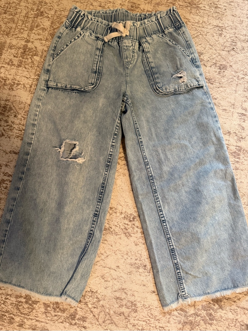 Limited Too Light Wash Wide-Leg Distressed Jean Capris